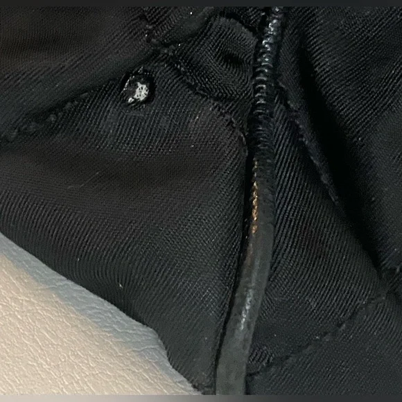 VINTAGE PRADA QUILTED NYLON CHAIN ACCENT SHOULD BAG - Picture 7 of 11